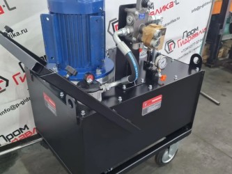 Гидростанция в чистовом исполнении для контуров вспомогательной арматуры-1
